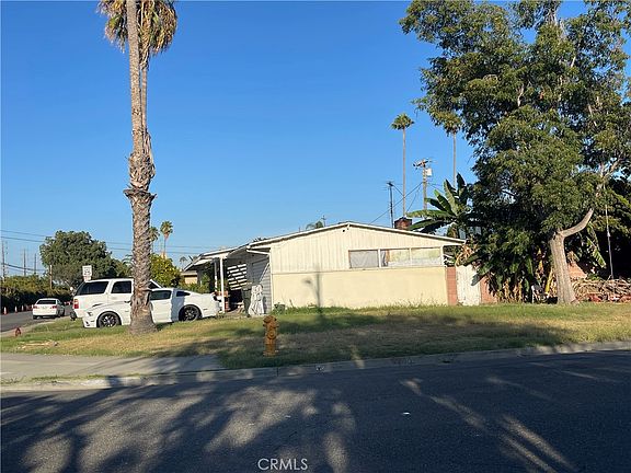 3rd image of 10302 Katella Ave