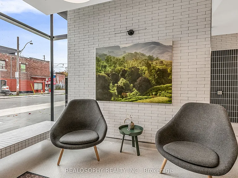 115 Larchmount Ave #210 — Photo 13