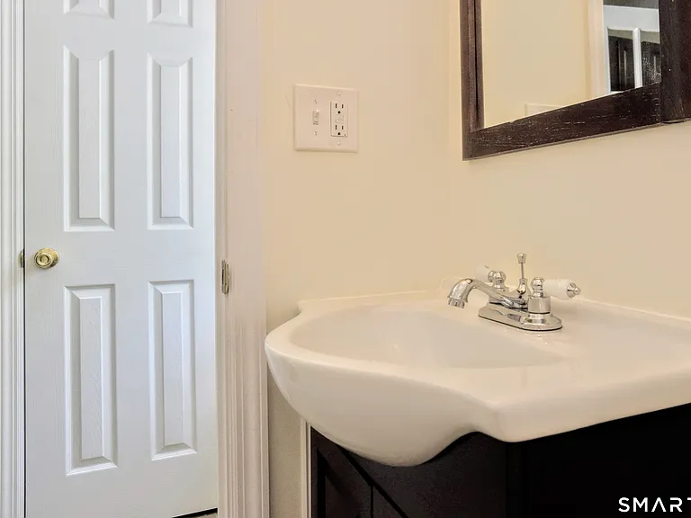 13 Carroll St #1 — Photo 9