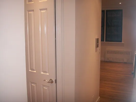 Rented by Icon Realty Management | media 9