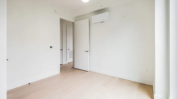 Bedroom, photo 2
