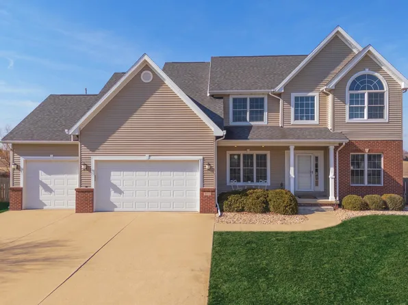 2602 Cadillac Rd, Bloomington, IL 61705