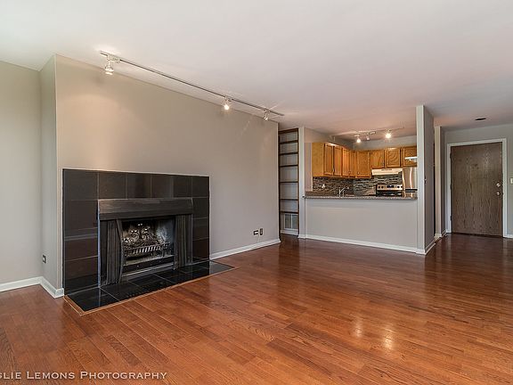 2nd image of 5800 Oakwood Dr Unit 2H