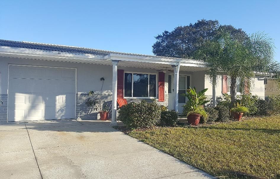 1st image of 3117 Holiday Lake Dr