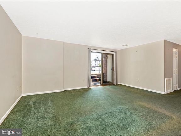4th image of 807 Stratford Way Unit 1300C