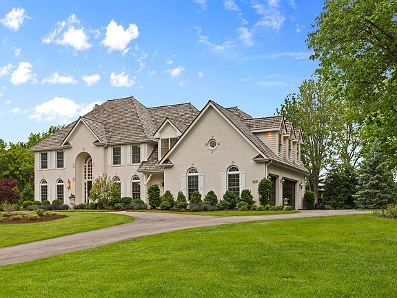2nd image of 1110 Fox Glen Dr