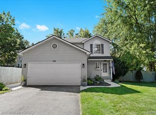 4125 Cass Elizabeth Rd, Waterford, MI 48328