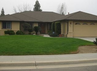 2491 Harold St, Kingsburg, CA 93631