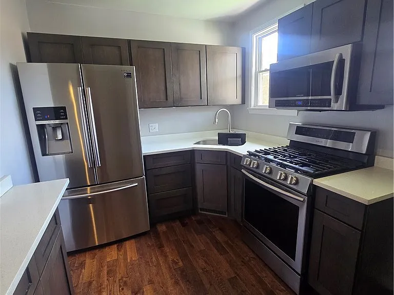 3025 Hazelhurst Ave — Photo 4