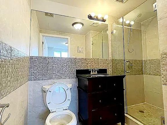 4th image of 14129 84th Dr #Penthouse