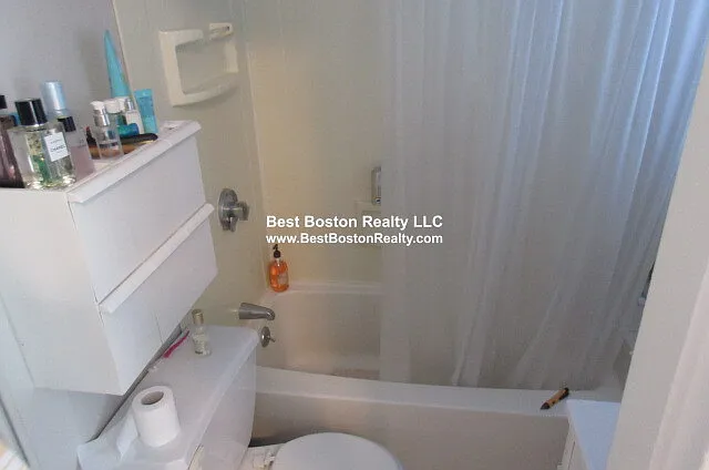 20 John F Kennedy St #7 — Photo 15