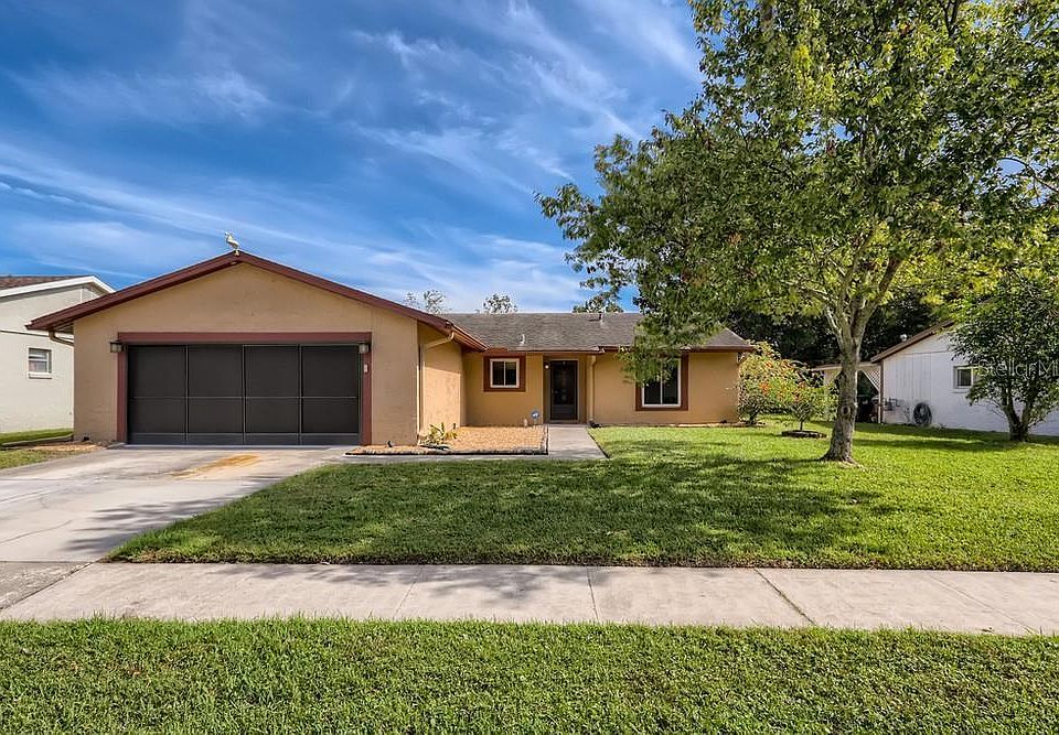 1st image of 10447 Lazy Lake Dr