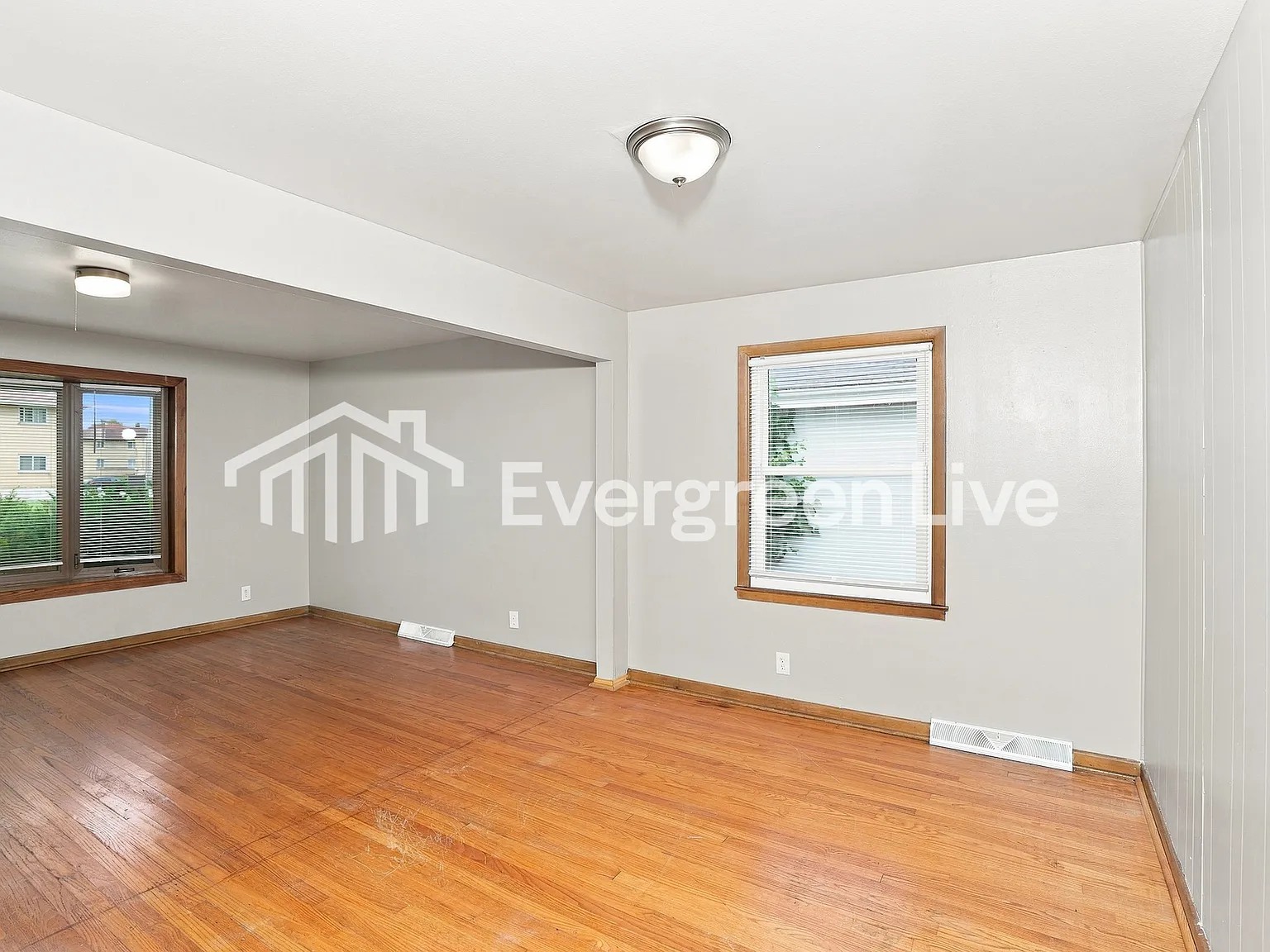 2 bed, 1.0 bath, 1036 sqft, $1,595 — Photo 4