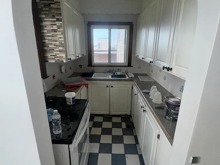 602 Durfee St #1 — Photo 5