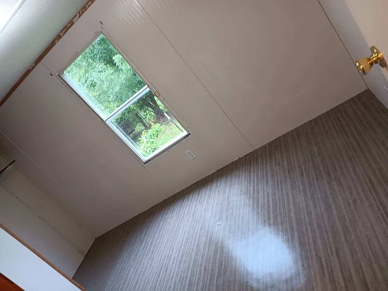 169 Tanglewood Dr — Photo 2