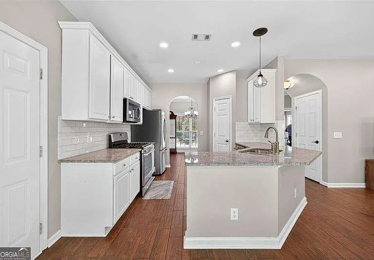 2865 Stonehenge Ct — Photo 11