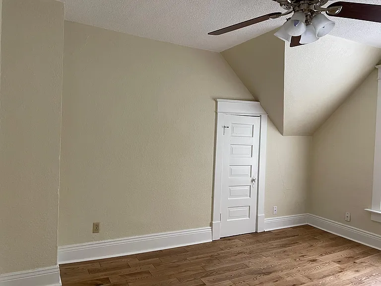 218 Coventry Pl #C — Photo 11