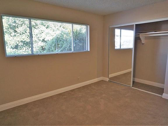 5th image of 2741 Hornblend St APT 8
