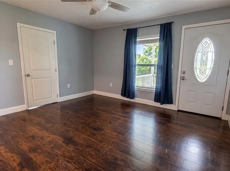 710 Kentucky Ave — Photo 4