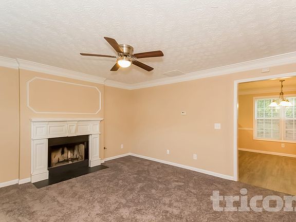 4th image of 3796 Riverside Pkwy