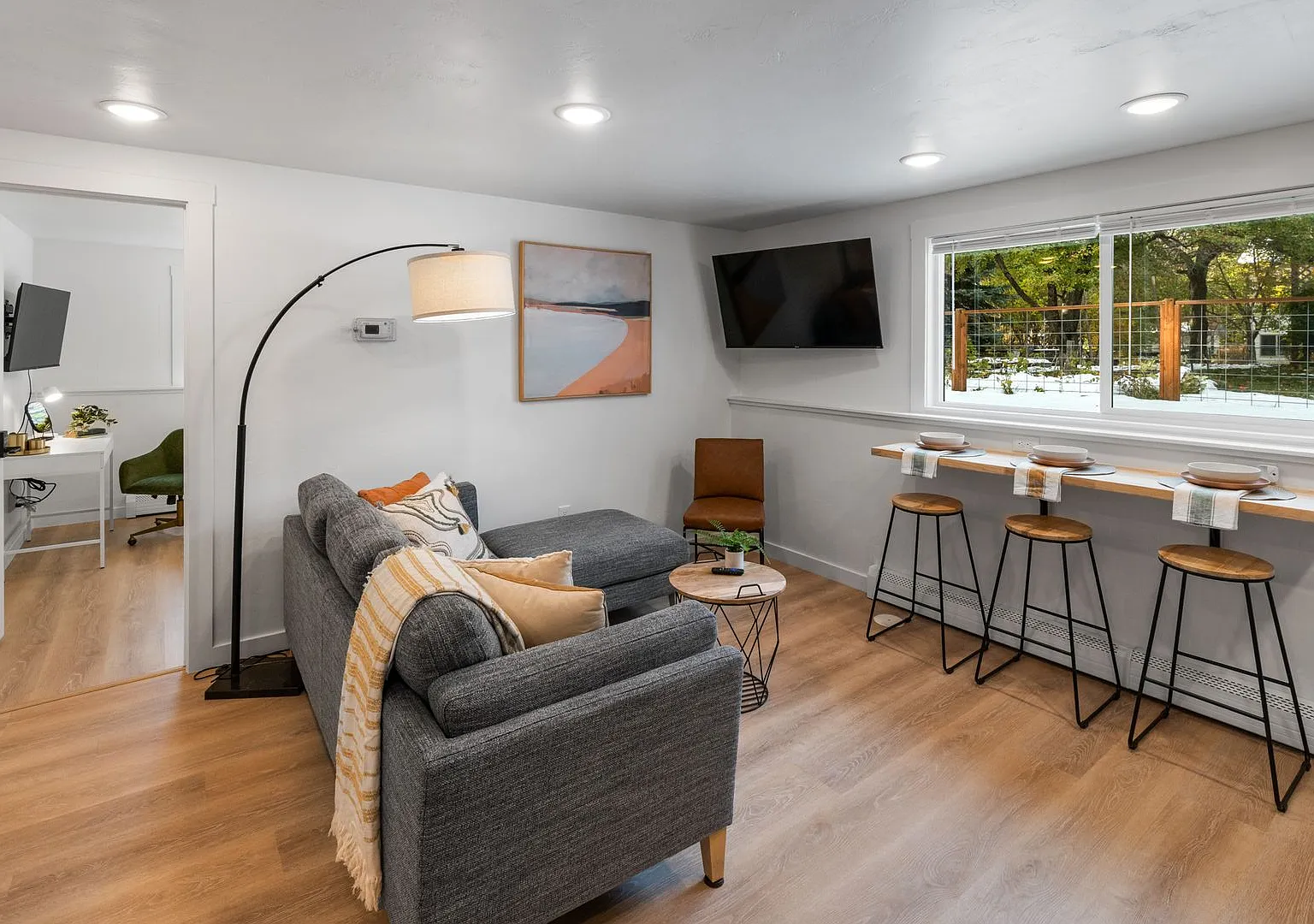 Stylish & Turnkey Furnished 2-BR Daylight Basement Apartment Utilities + Wi-Fi Included — Photo 4