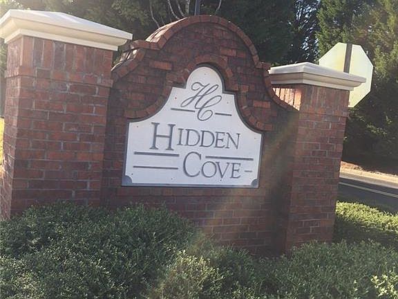 5th image of 3228 Hidden Cove Cir