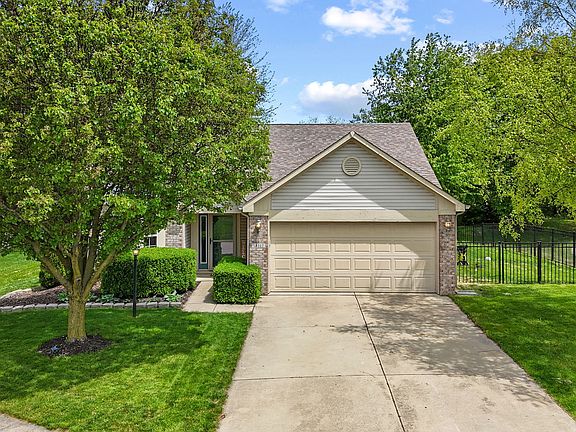 2nd image of 18517 Harvest Meadows Dr E