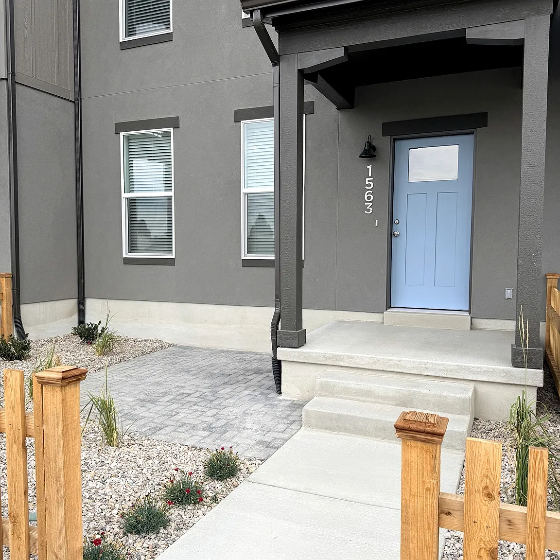 4 bed, 2.5 bath, 2100 sqft, $2,695 — Photo 2