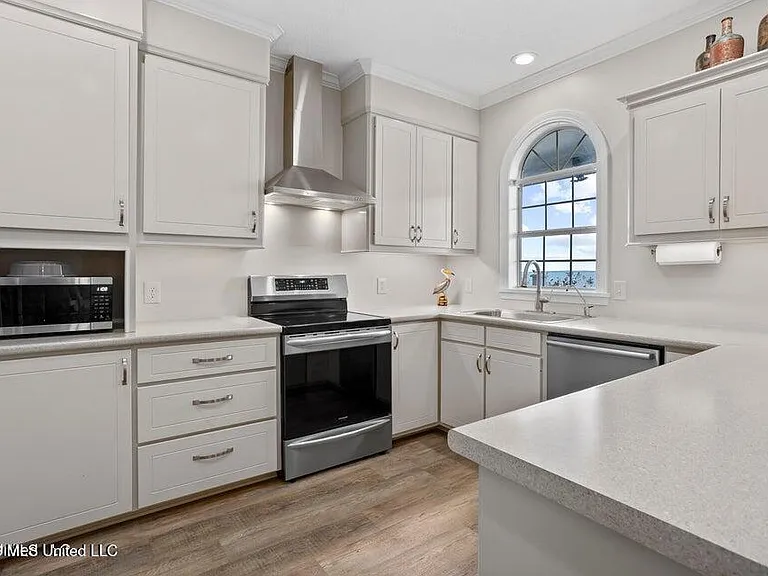 74 Lake Barnett Dr — Photo 10