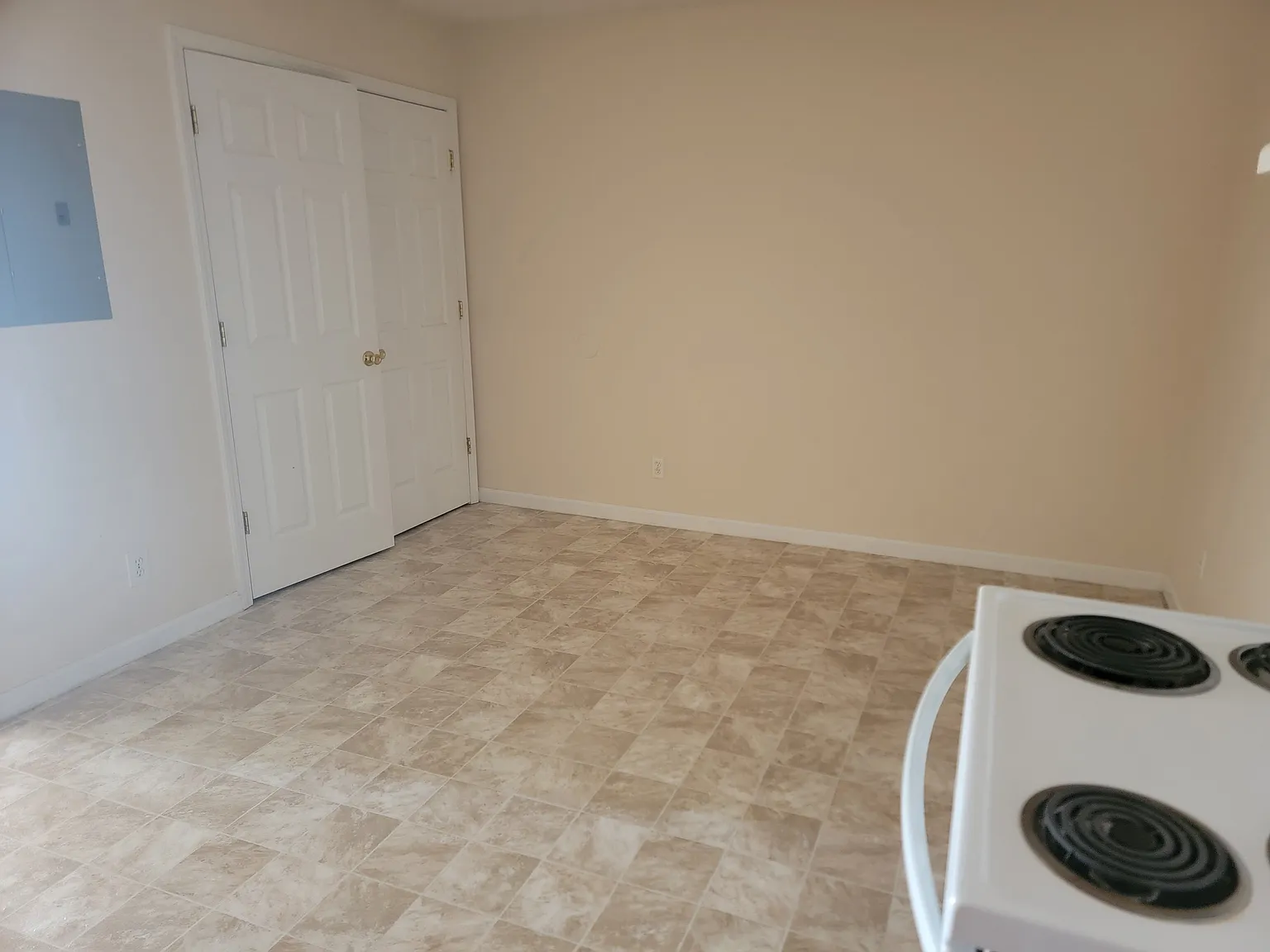 2 bed, 1150 sqft, $1,200 — Photo 2