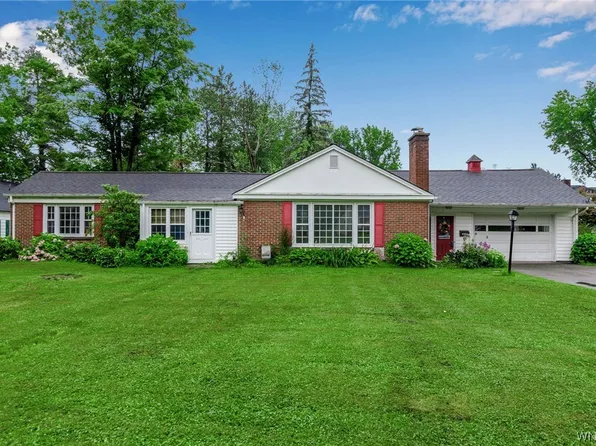 4481 Valley View Ave, Hamburg, NY 14075