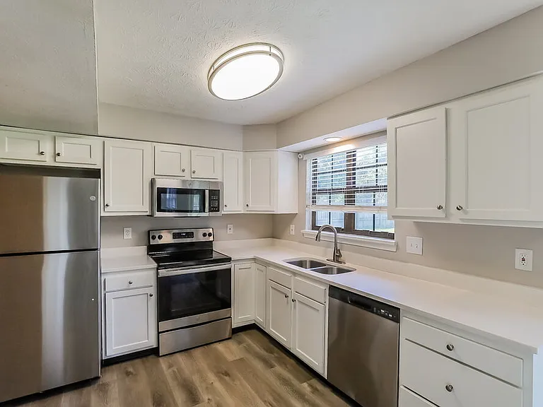 6722 Foxfire Dr — Photo 7