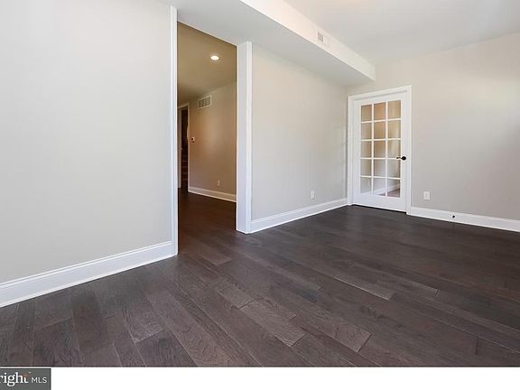 5th image of 140 Woodland Ave