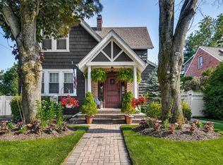 9 Walters Ave, Syosset, NY 11791