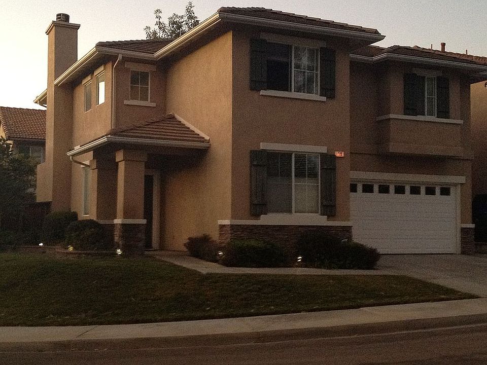 2nd image of 19 Amoret Dr
