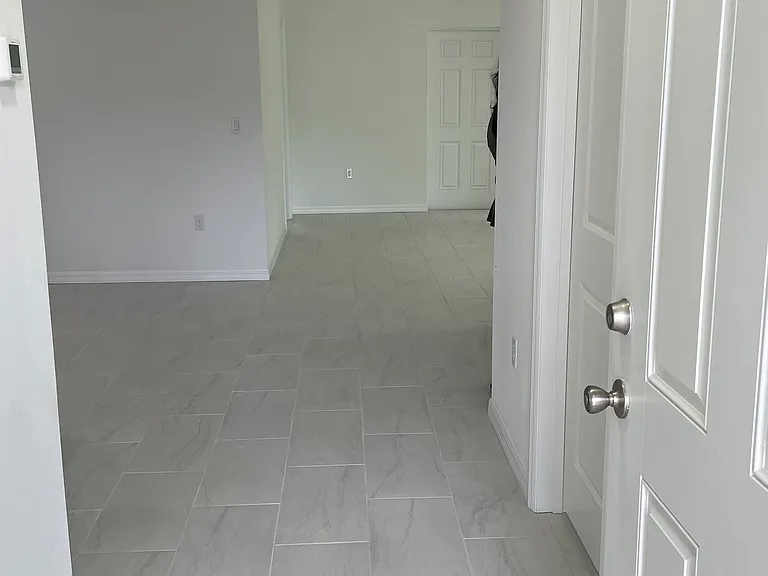 3450 S Everett Ave — Photo 2