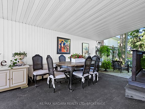 4th image of 48 Oakridge Cres