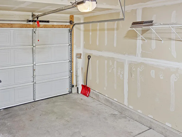 1644 Oak Creek Dr — Photo 15