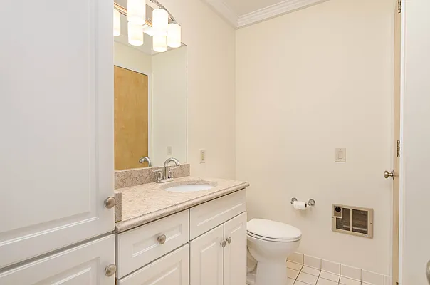 Rented by Compass | media 14