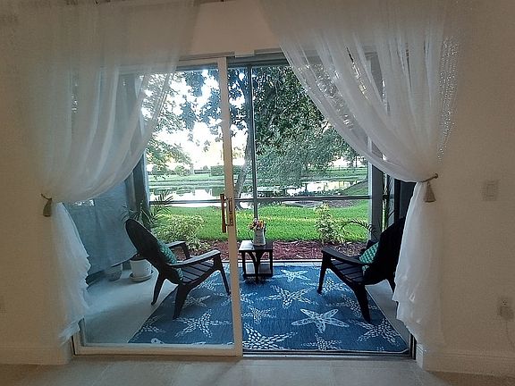 3rd image of 10024 Strafford Oak Ct APT 807