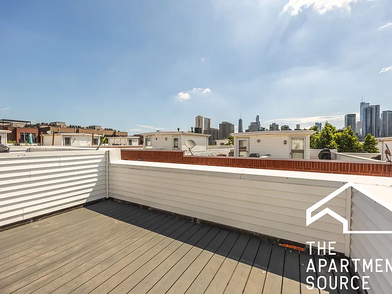 855 W Erie St #120 — Photo 21