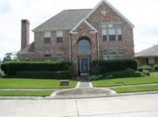 351 Windsor Ct, Port Neches, TX 77651