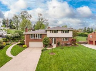 2504 Giant Oaks Dr, Pittsburgh, PA 15241