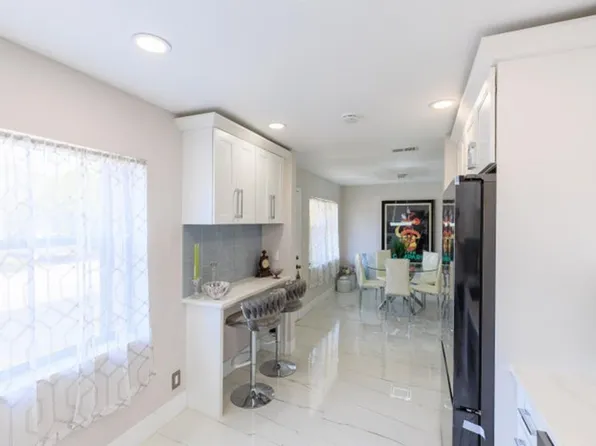 5241 Jog Ln, Delray Beach, FL 33484
