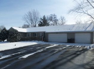 1500 Averill Rd, Geneva, IL 60134