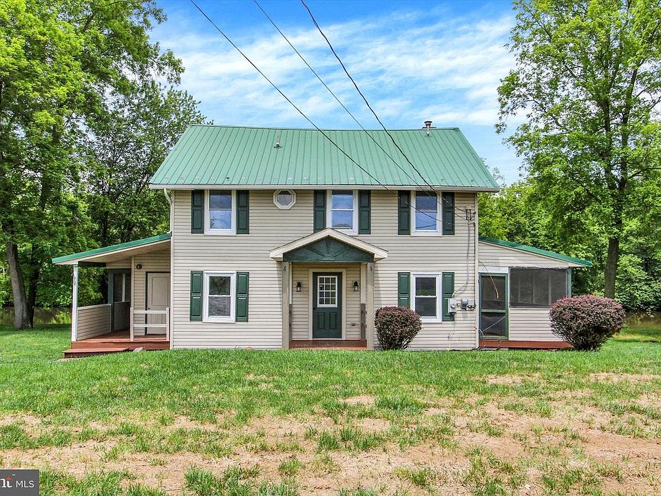 1st image of 210 Cottage Dr