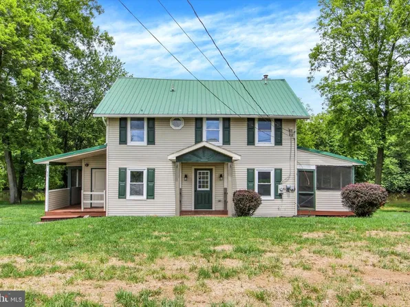 210 Cottage Dr, New Oxford, PA 17350