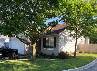 6389 Winstead Ct, Lisle, IL 60532