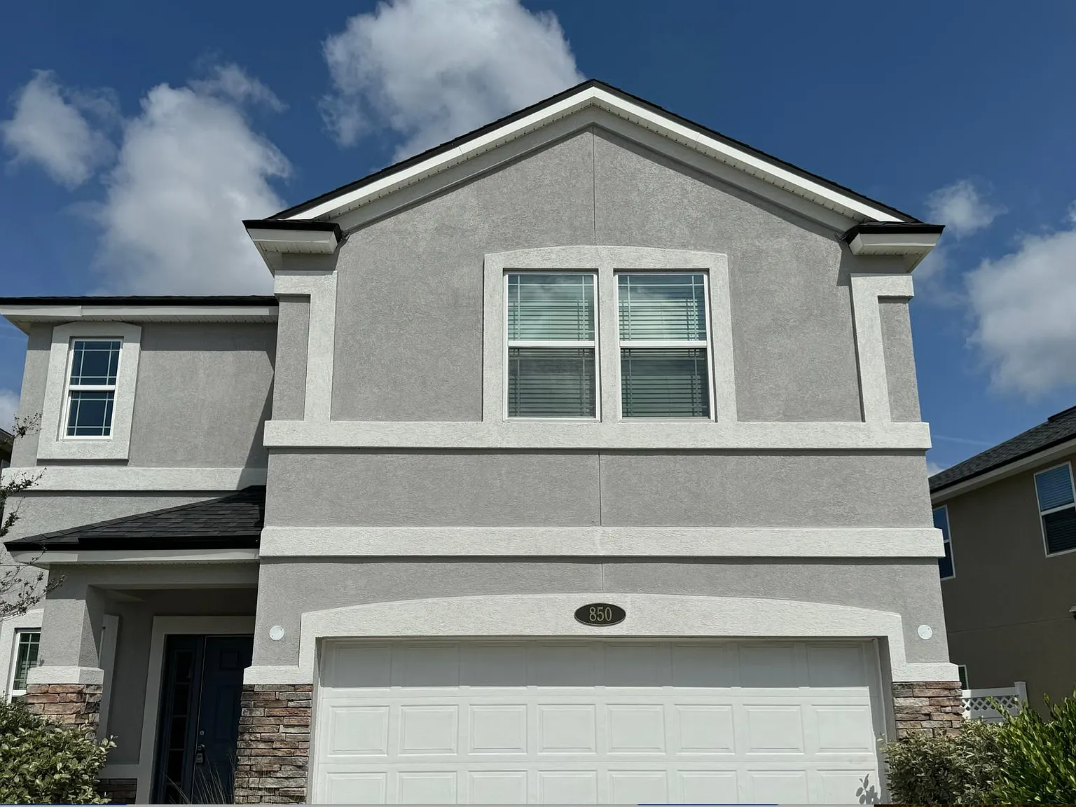 3 bed, 2.5 bath, 1999 sqft, $2,600 — Photo 1