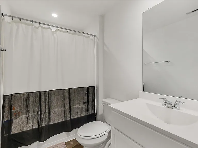 4210 Bromham Farms Dr — Photo 26